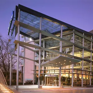 Hotel Radisson Blu, Kolonia
