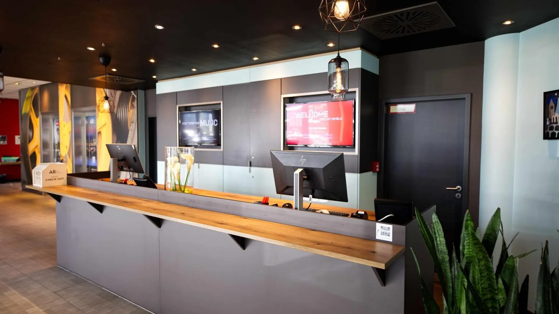 Hotel ibis Köln Messe